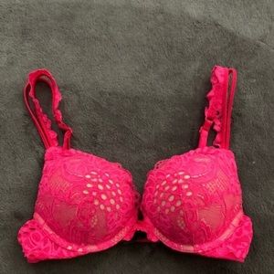 Victoria Secret bombshell bra